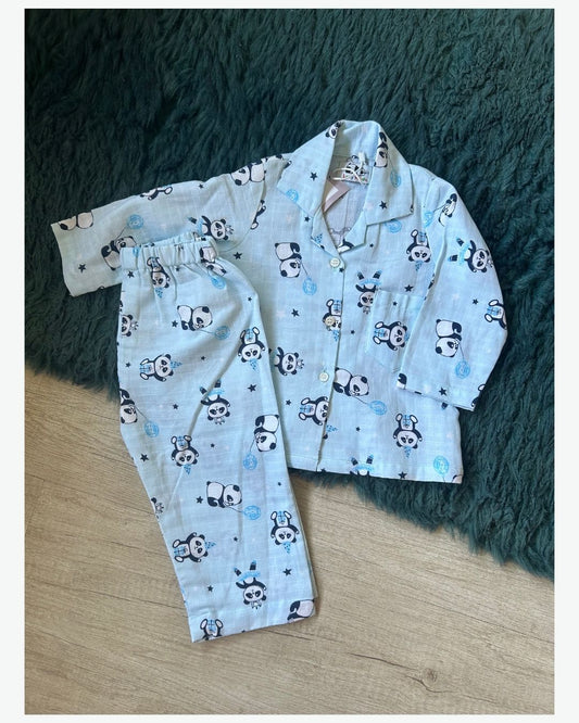 Panda cuddles 🐼💤