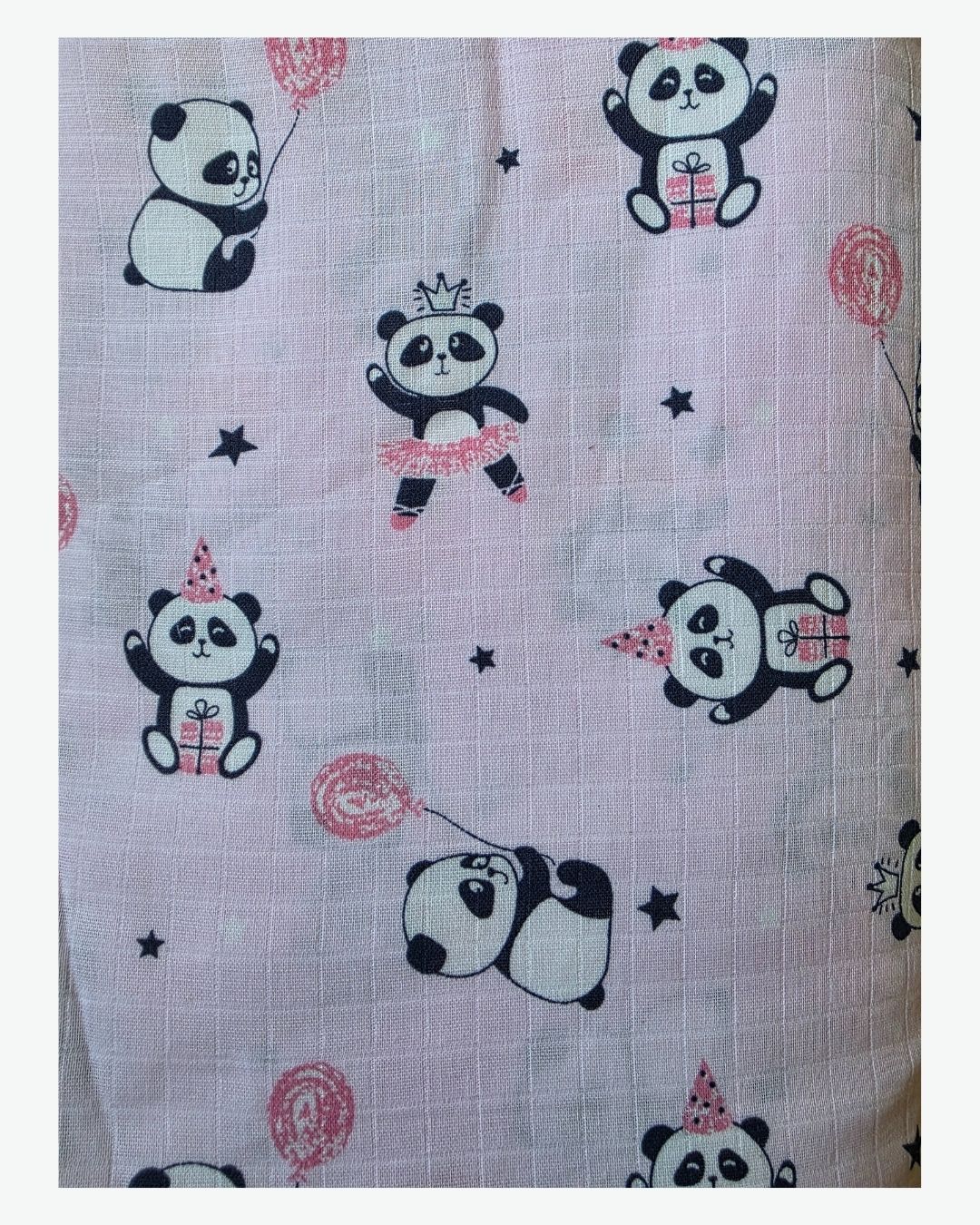 Panda cuddles 🐼💤